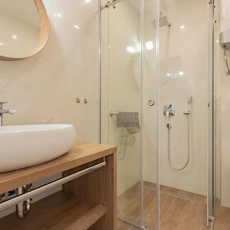 Apartmani Benzon Baška Voda Exterior foto