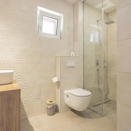 Apartmani Benzon Baška Voda Exterior foto