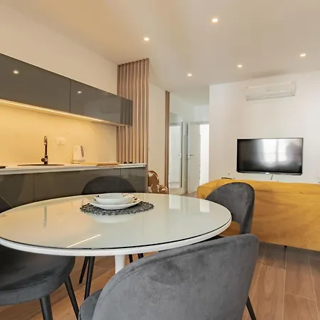 Apartmani Benzon Baška Voda Exterior foto